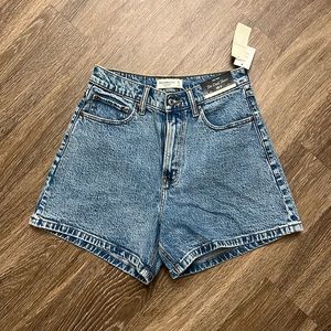 NWT Abercrombie & Fitch Curve Love Dad Short